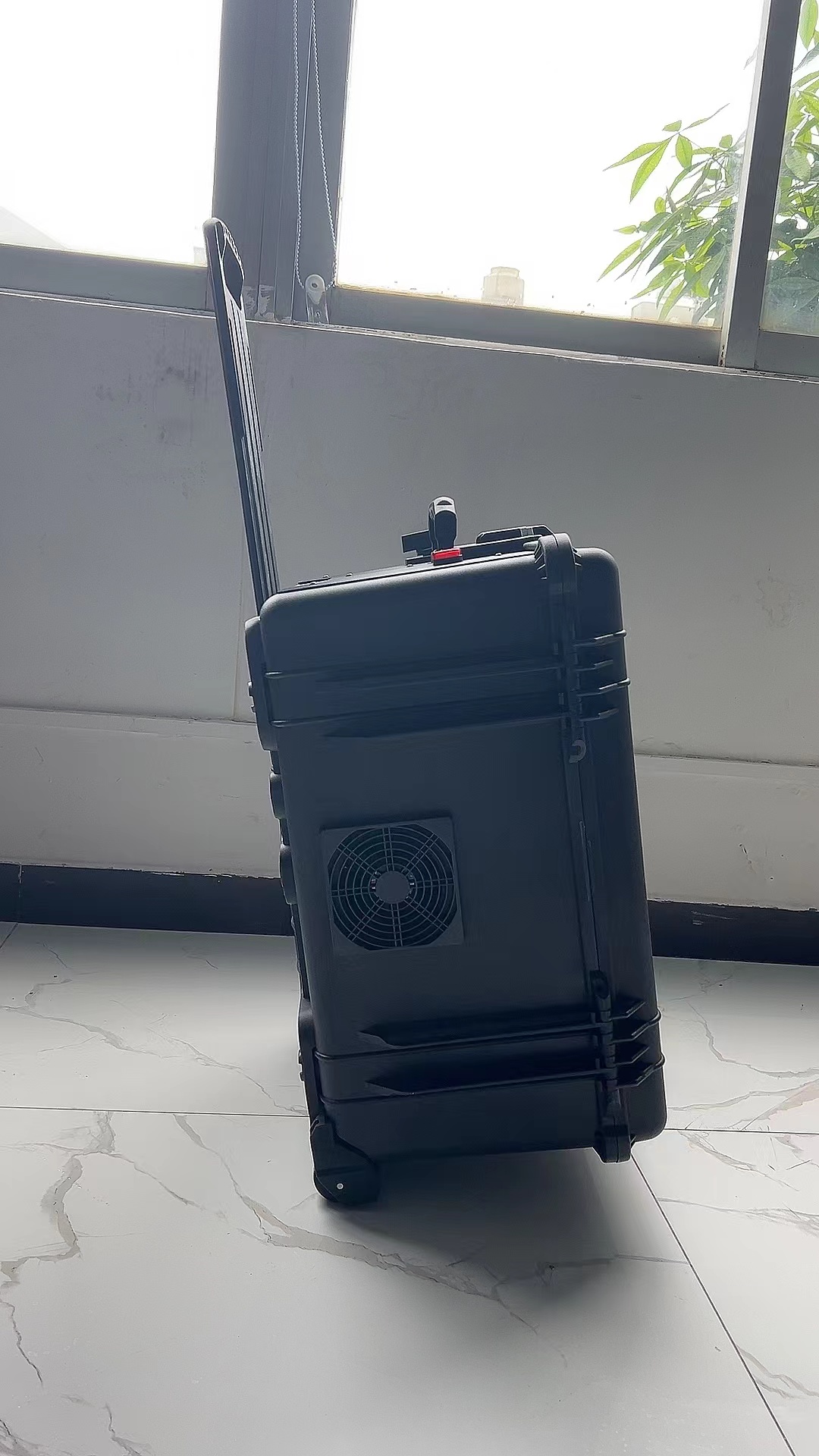 兴义手拉箱型移动通信干扰器